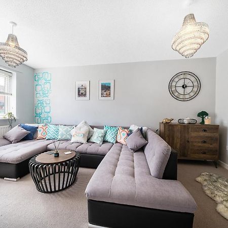 Stylish 3 Bed House, Large Garden, Parking, Wifi - Esho Stays Coventry Dış mekan fotoğraf