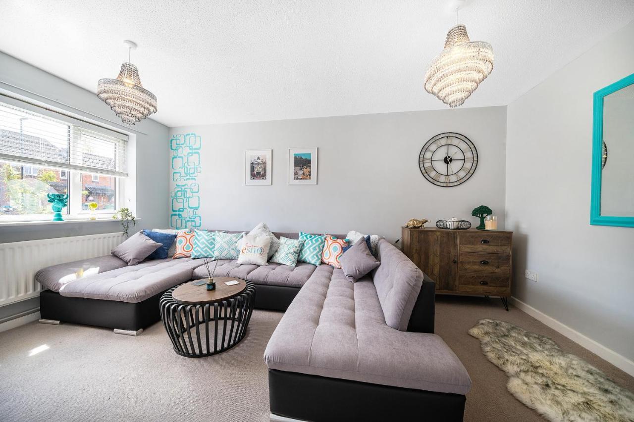 Stylish 3 Bed House, Large Garden, Parking, Wifi - Esho Stays Coventry Dış mekan fotoğraf