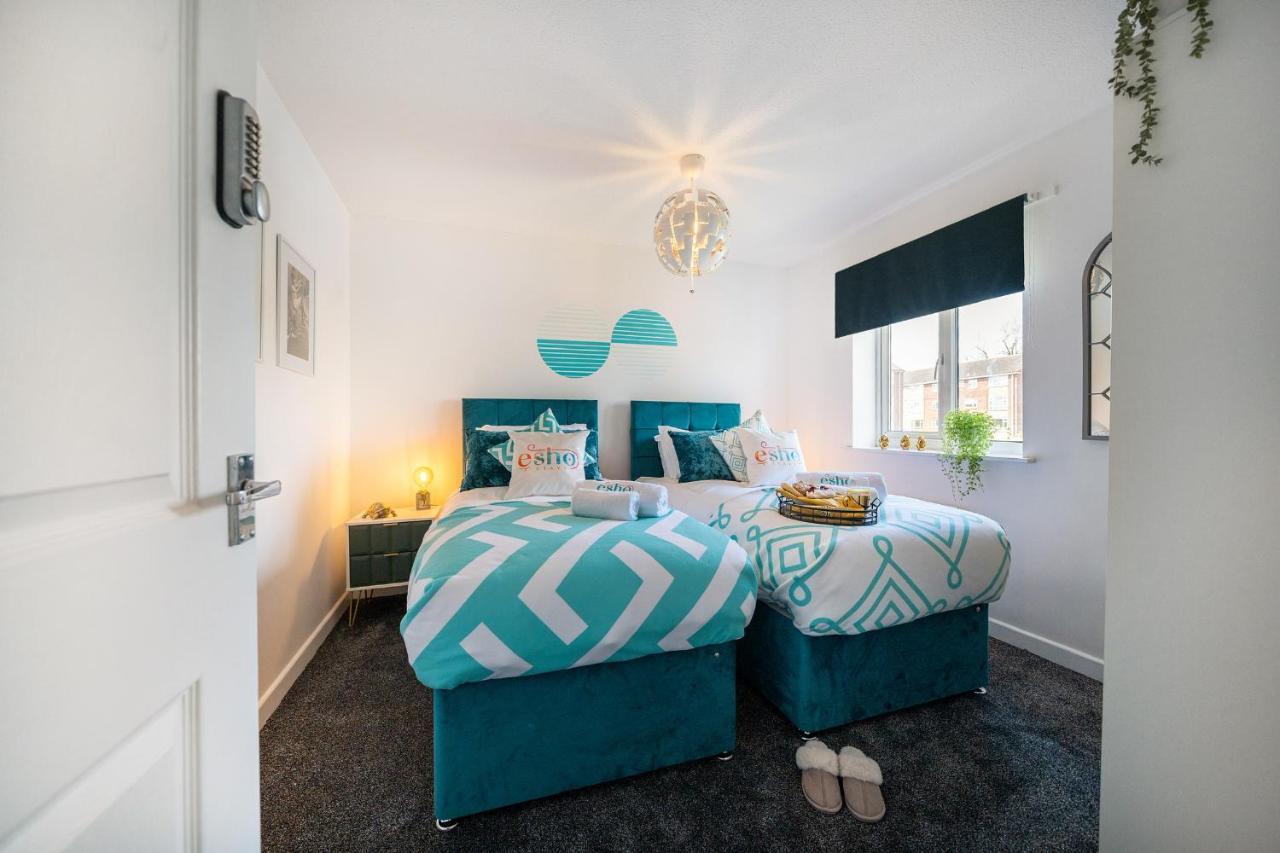 Stylish 3 Bed House, Large Garden, Parking, Wifi - Esho Stays Coventry Dış mekan fotoğraf