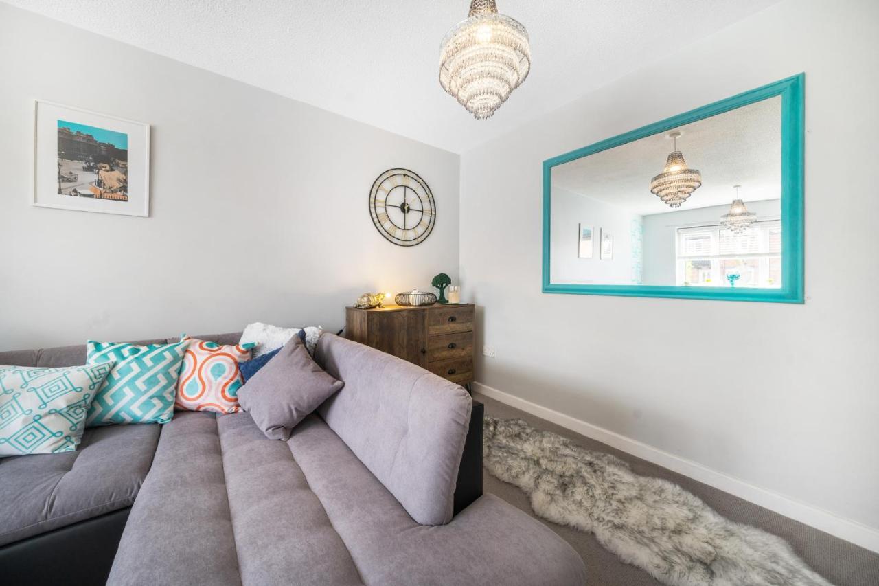 Stylish 3 Bed House, Large Garden, Parking, Wifi - Esho Stays Coventry Dış mekan fotoğraf